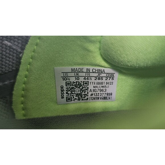 New Size 10.5 Men's Adidas Ultraboost Light Grey Silver Digital Green IG7963 - Picture 7 of 12